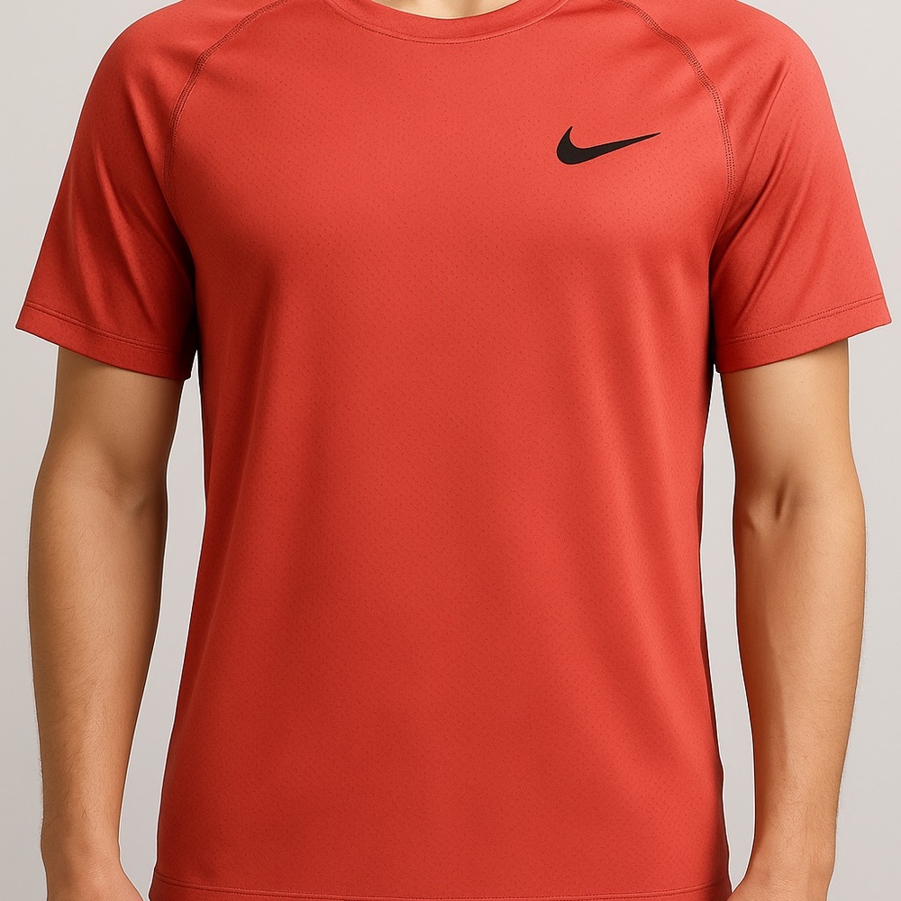 Nike Dri-FIT Men’s Short Sleeve Training Tee – Coral Red – Size Small